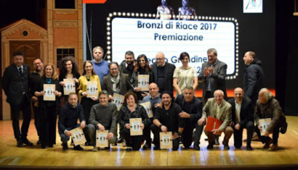 Gruppo-dei-premiati-1.jpg